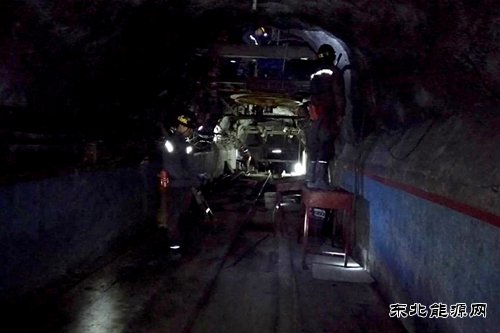 蒲白西固煤业机电队：顺利完成21平台架空乘人装置改造