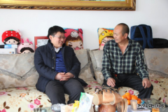 兴凯湖电业局：局领导班子节前到基层单位慰问困难职工