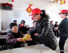 楚源公司：学雷锋尊老爱老在行动