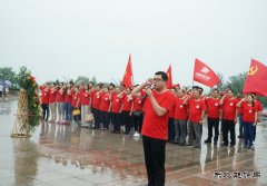 新完美体育：开展“不忘初心，勇做先锋”主题党日活动