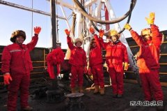 大庆1205、1202钻井队51年后年进尺双双再上10万米