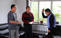兴凯湖电业局：局领导班子成员走访慰问老党员和困难党员