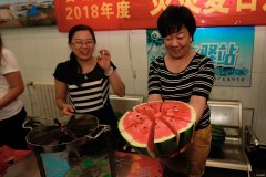 古城煤矿：送清凉用上了切瓜神器