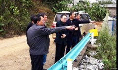 盘江精煤公司党委书记、董事长易国晶到月矿调研矸