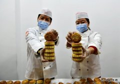 牡丹江水电总厂：为生产一线职工真情制作中秋节月饼