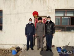富蕴执法大队开展“民族团结一家亲”暨“迎新春、送春联”活动