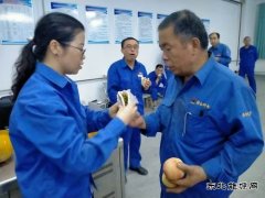 陕煤蒲白热电公司：送温暖聚人心  志愿者齐上阵