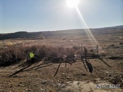 哈巴河执法大队：齐心拆除穿越涵洞管道 协力保障公路安全