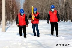 兴凯湖供电公司：踏雪巡线保春耕