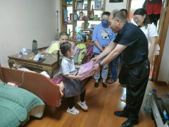 蒲白中心社区： 满满关爱“暖童心”