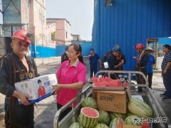 淮北双龙公司：送清凉不断线 让职工清凉在身 安全在心