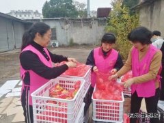 淮北双龙公司：水果礼包 “苹”安真“橙”守护矿工