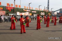 潞安焦化：春回大地暖意浓 社火表演闹元宵