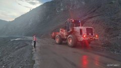 哈巴河执法大队：景区山体滑坡道路受阻 快速抢险保畅通