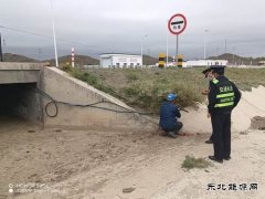 吉木乃执法大队：强化路域环境整治 巩固治理成果