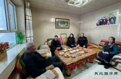 福海执法大队：温情看望送祝/02/meikuangyixian/2024/0219/＃旰樯钆诵