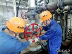 佳热电厂：“暖流”到家 提前10天开栓供热