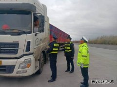 布尔津执法大队：联合地方多部门开展超限超载违法行为