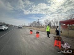 ：Ｖ捶ù蠖诱喂「上吡鞫 筑牢道路交通安全防线