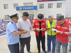 富蕴执法大队：开展路政宣传月暨执法站所开放日活动