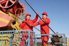 鏖战寒冬 党员带头